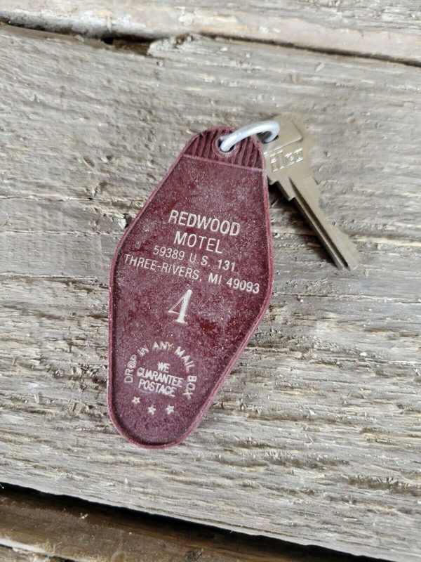 Redwood Motel - The Key (newer photo)